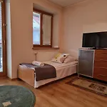 Lägenhet Zako Pod Reglami *