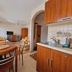 Zako Pod Reglami Apartment *